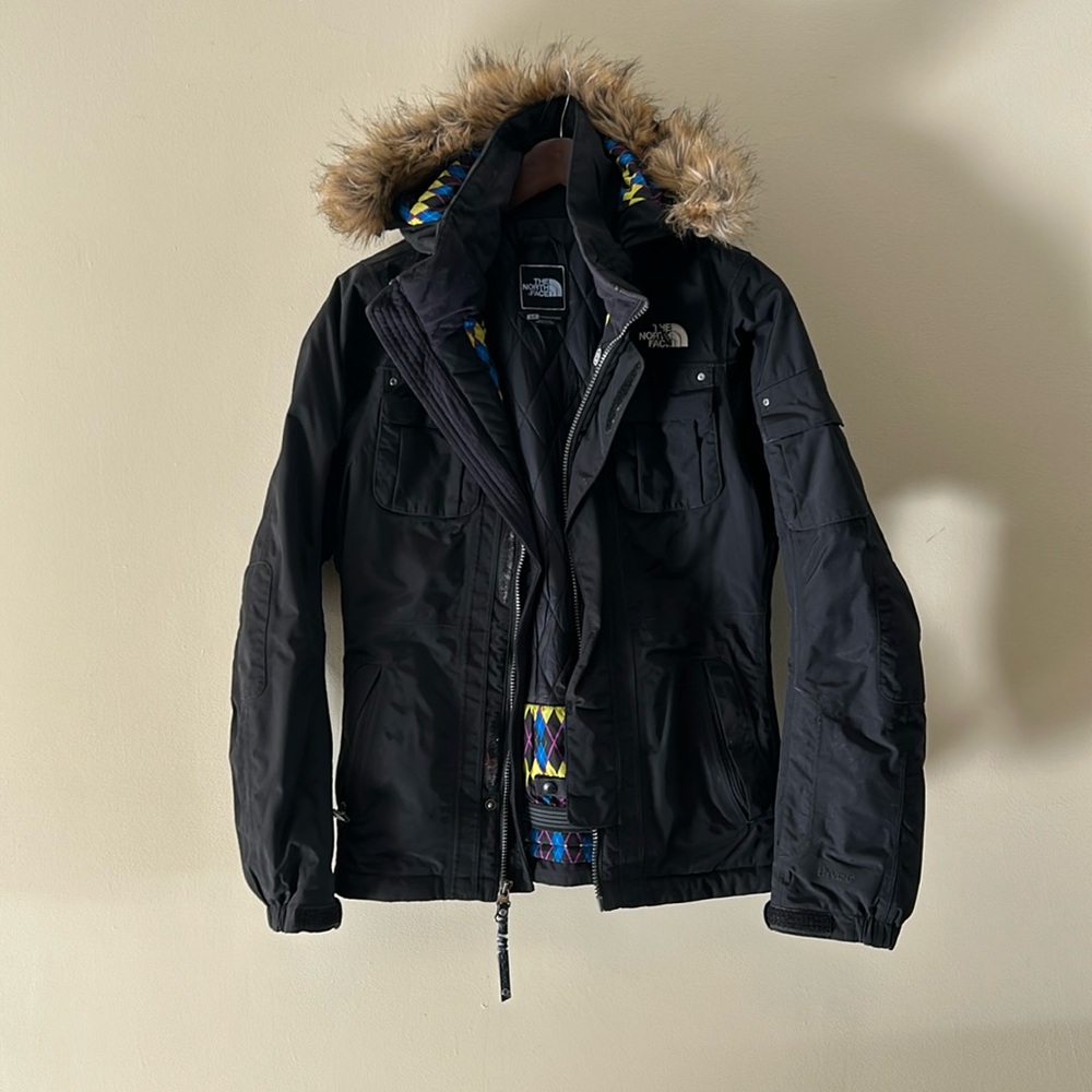 North face women’s ski/snowboard jacket; S